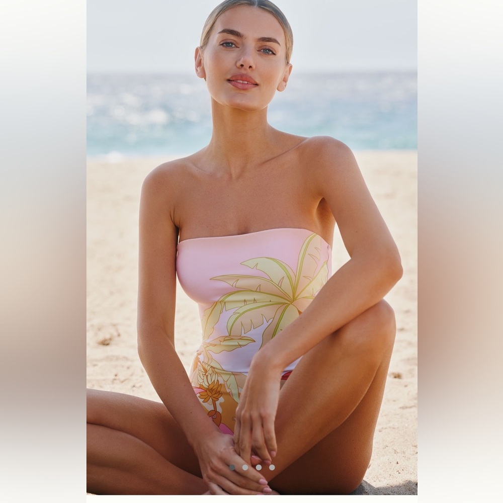 Farm Rio Anthropology Tropical Print One-Piece strapless Swimsuit SIZE L NWT